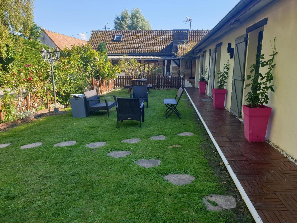 Les Garennes Bed and Breakfast Favières Buitenkant foto